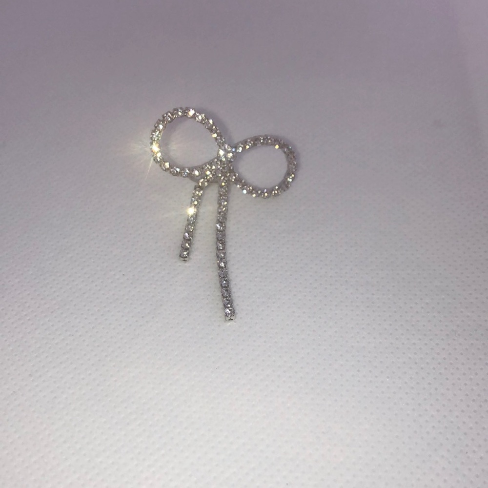 Silver tone BOW EARRING For Top Earlobe PIERCING